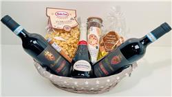 Winter-Gourmetkiste:
2 Fl. 75cl Ripasso Barbarossa,
1 Fl. 37.5cl Prosecco Valdobbiadene,
500g Fusilli,
430g Schoggi-Cookies Backmischung,
16g Gewürzmischung im Reagenzglas,
250g Cantucci mit Schokolade,
verpackt in Geschenkkorb mit Cellophan